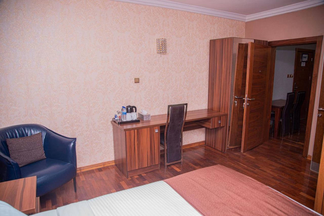 Mahogany Hotel And Suites Ibadan Exteriör bild