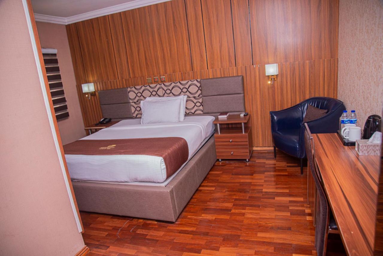 Mahogany Hotel And Suites Ibadan Exteriör bild